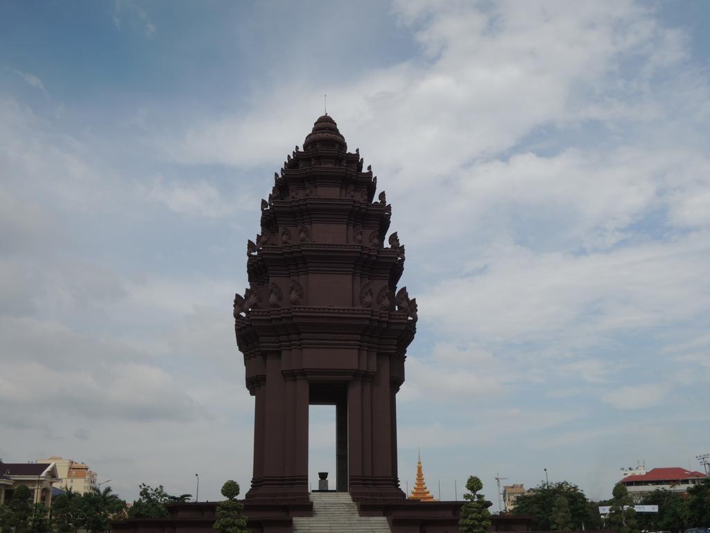 Discovery Hotel Phnom Penh Exterior foto