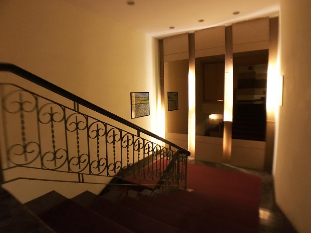 Discovery Hotel Phnom Penh Exterior foto